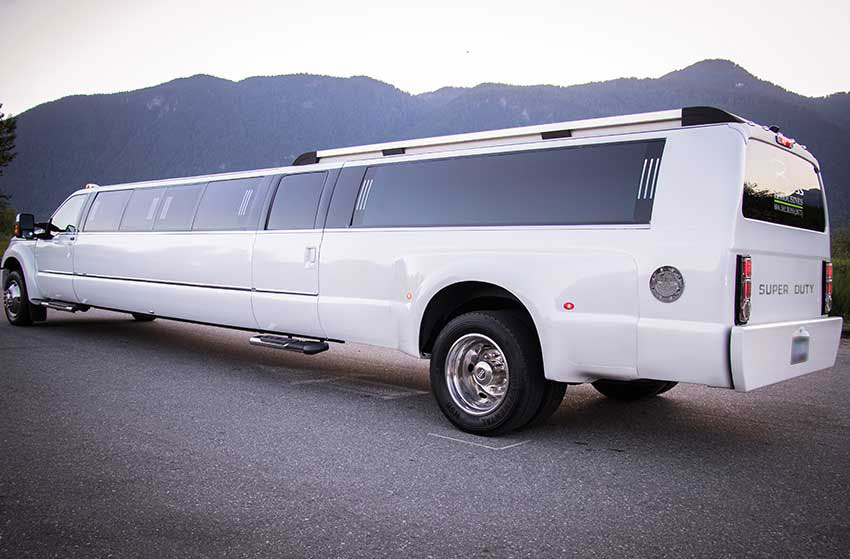 FORD F-550 ESCAPADE TRI-COAT PEARL WHITE ECB SUV SUPER STRETCH