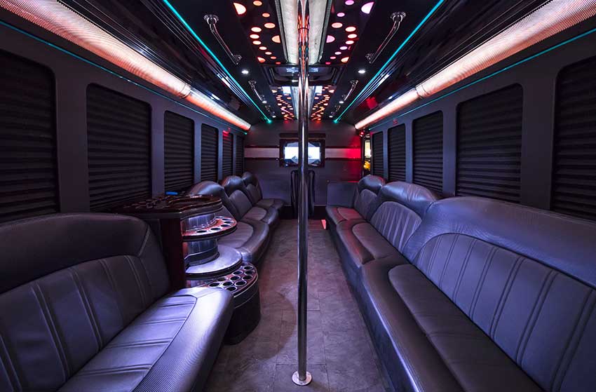 FORD F550 EXECUTIVE ECB33 LIMO BUS