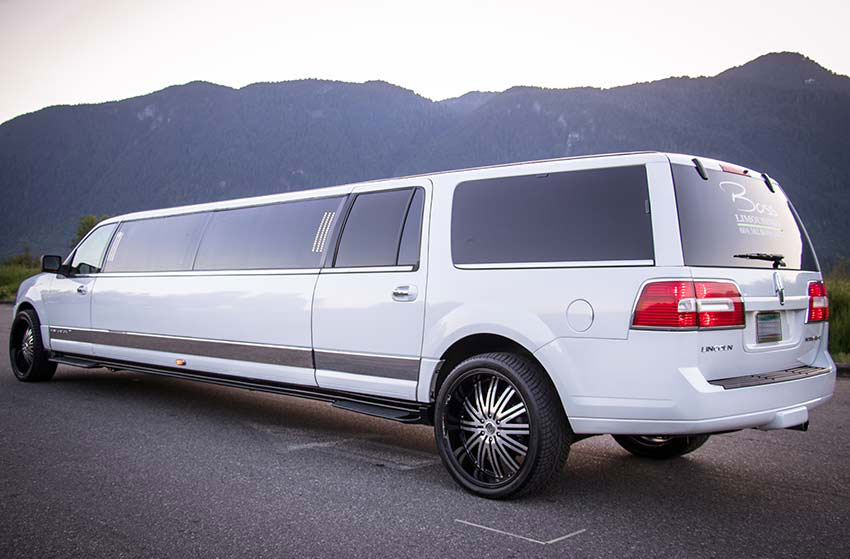 LINCOLN NAVIGATOR L TUXEDO TIFFANY SUV STRETCH