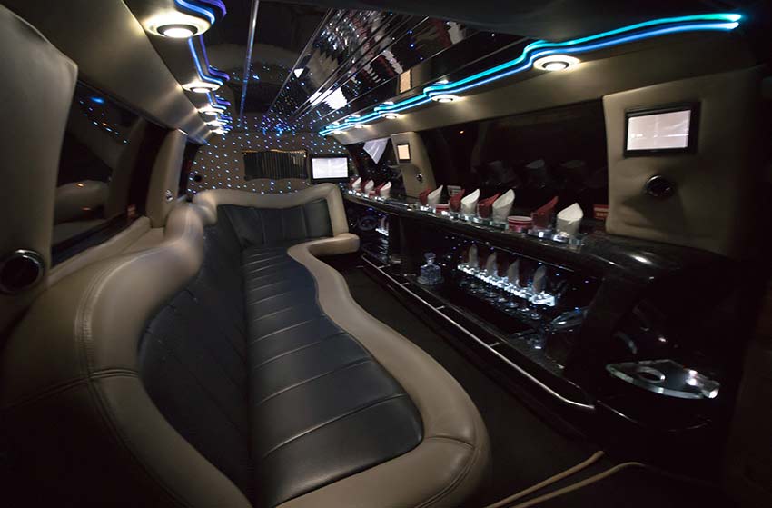 LINCOLN NAVIGATOR L TUXEDO TIFFANY SUV STRETCH