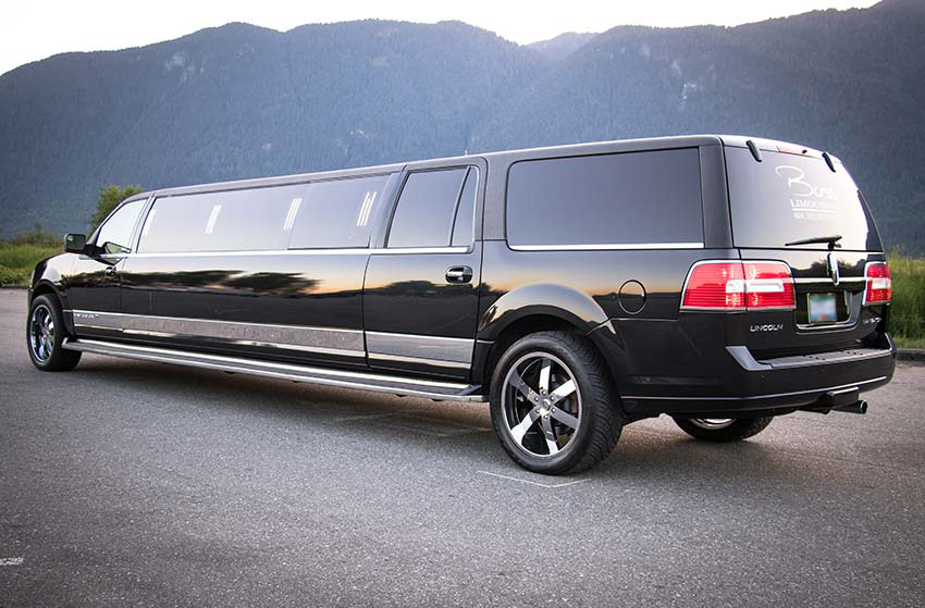LINCOLN NAVIGATOR L BLACK NAVIGATOR ECB SUV STRETCH