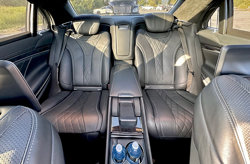 MERCEDES S560L 4 MATIC VIP MAYBACH REAR SEATING